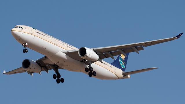 HZ-AQB:Airbus A330-300:Saudia
